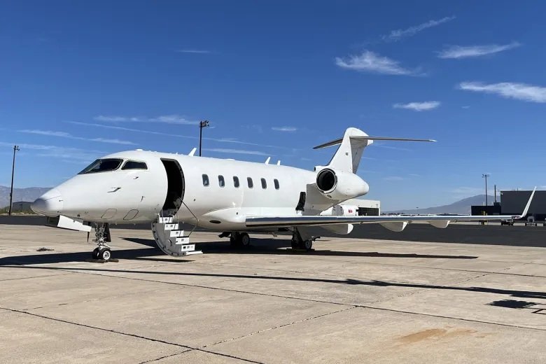 Challenger 350 exterior