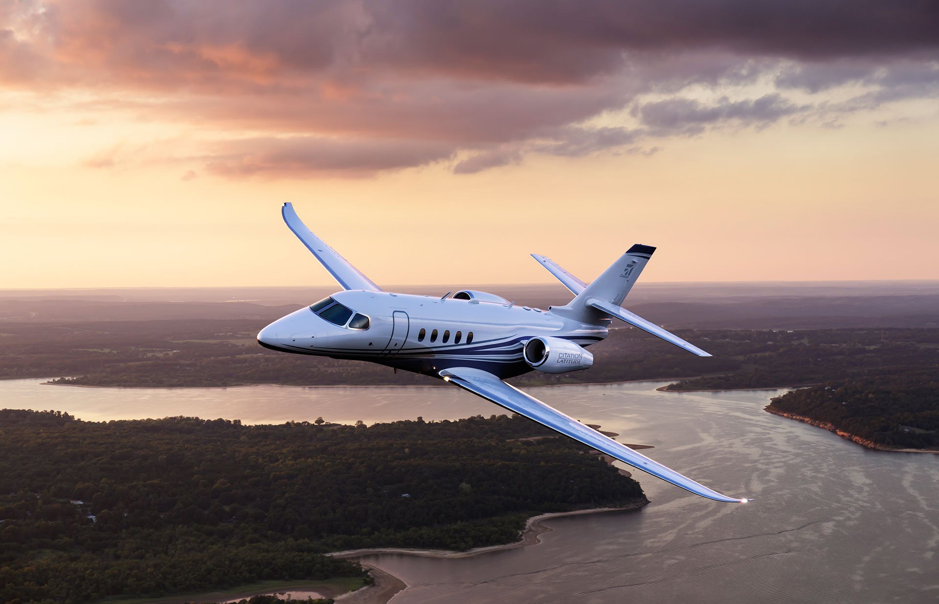 Citation Latitude exterior