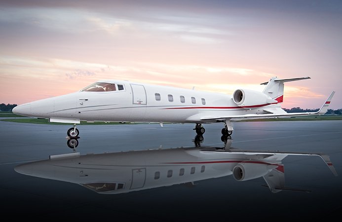 Learjet 60 exterior
